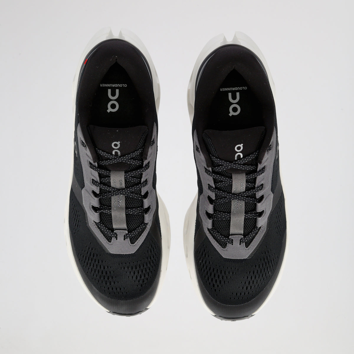 Zapatillas ON Cloudrunner 3 Hombre malla